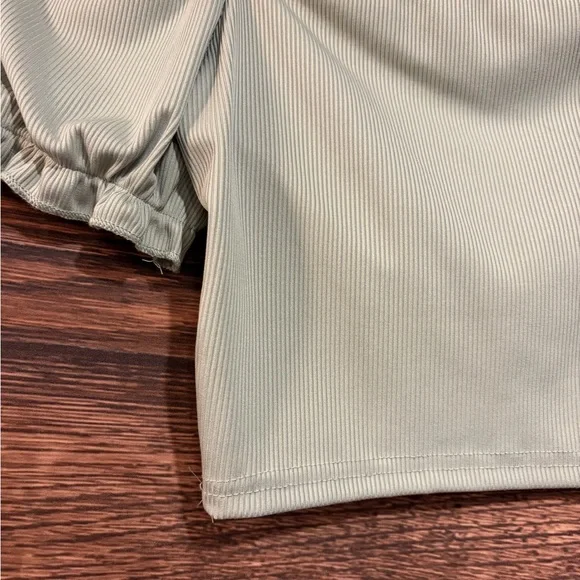 SHEIN Puff Sleeve Crop Top - Light Gray - Picture 4 of 12